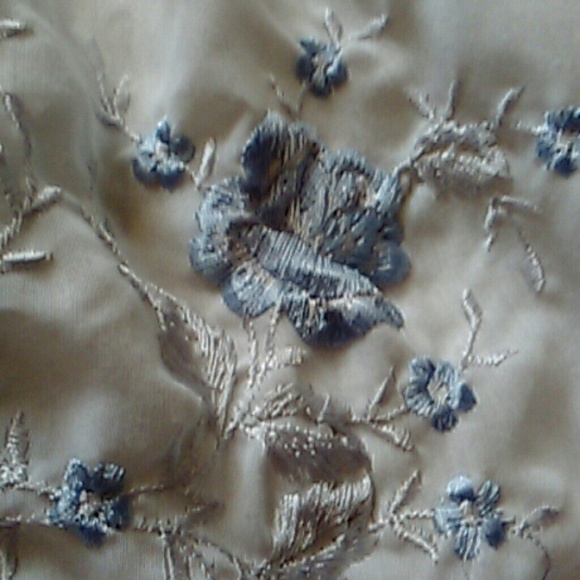 Vintage embroidered top - Picture 2 of 3